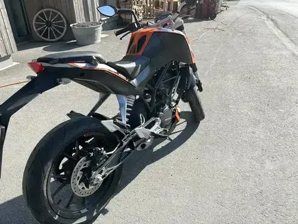 KTM Duke 200