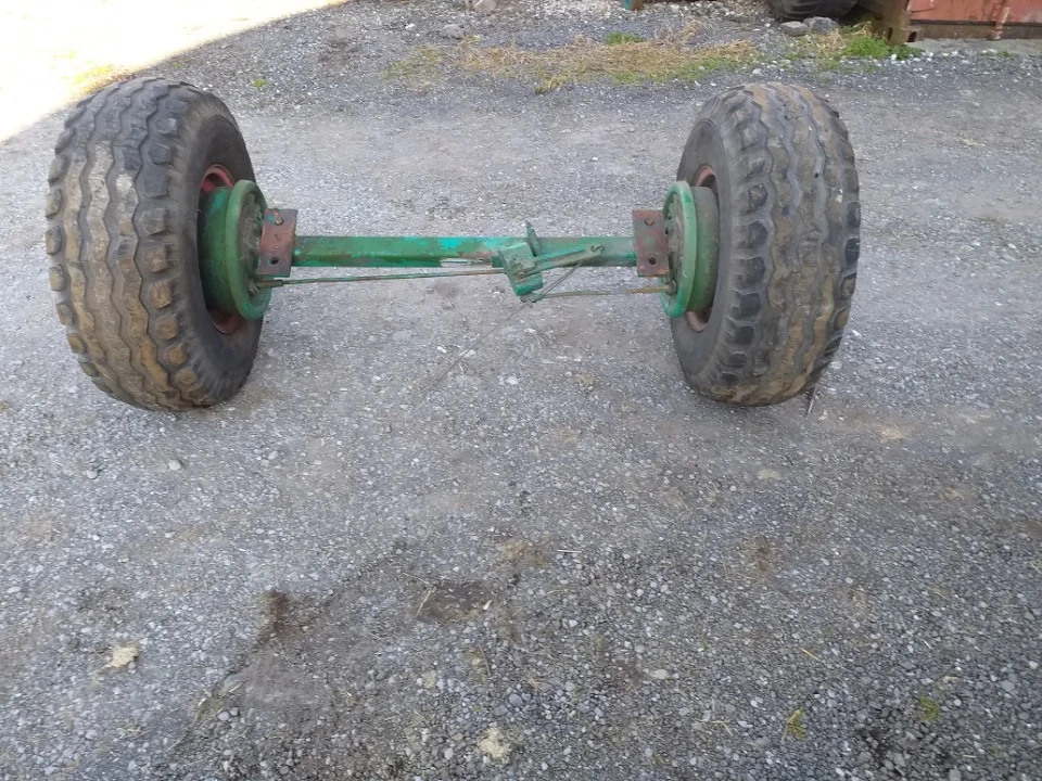 Achse und Zapfenwellen 