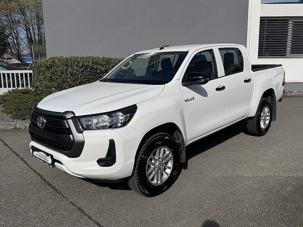 Toyota Hilux DK Country 4WD 2,4 D-4D 2023 30 TKM Top!