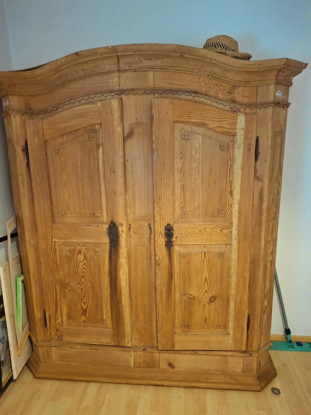 antiker bauern kasten 