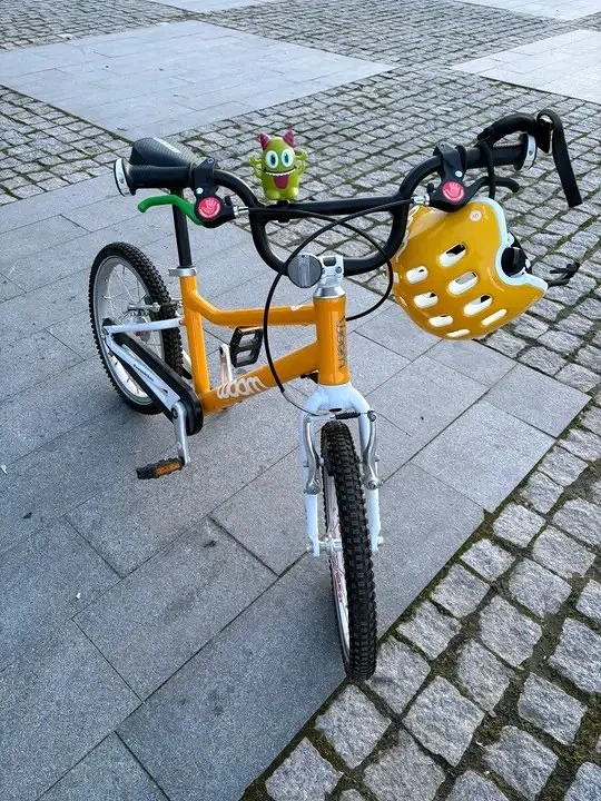 Woom 3 Fahrrad   16     Perfekter Zustand + Helm