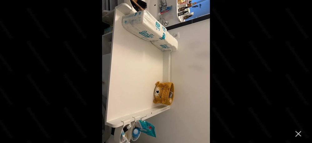 Gratis Wickeltisch mit drei Schubladen &