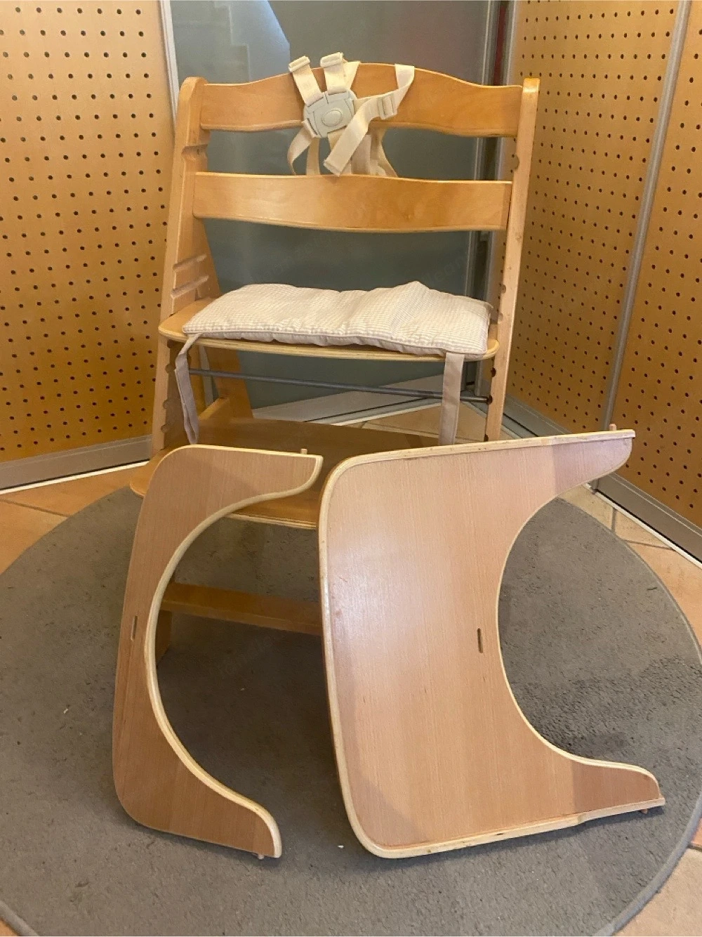 Kinder Hochstuhl mit Zubehör