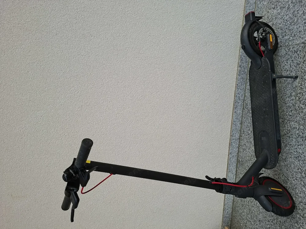 Xiaomi Mi Electric Scooter 