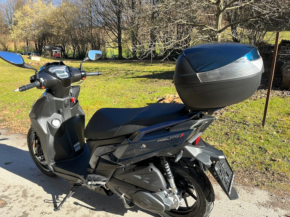 Verkaufe Motorrad Roller Kymco Agility S 125 (Baujahr 2025)   wie neu, nur 584 km!