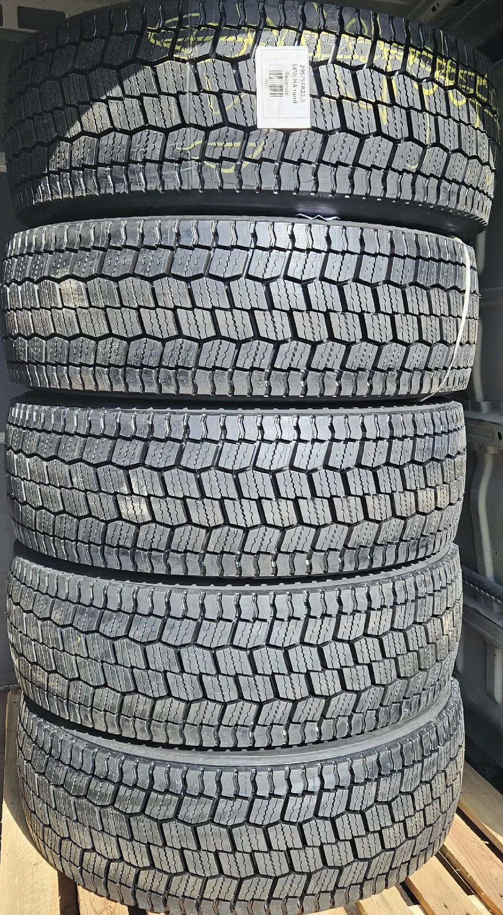 5 Stück LKW BUS reifen 295 55 R22,5 