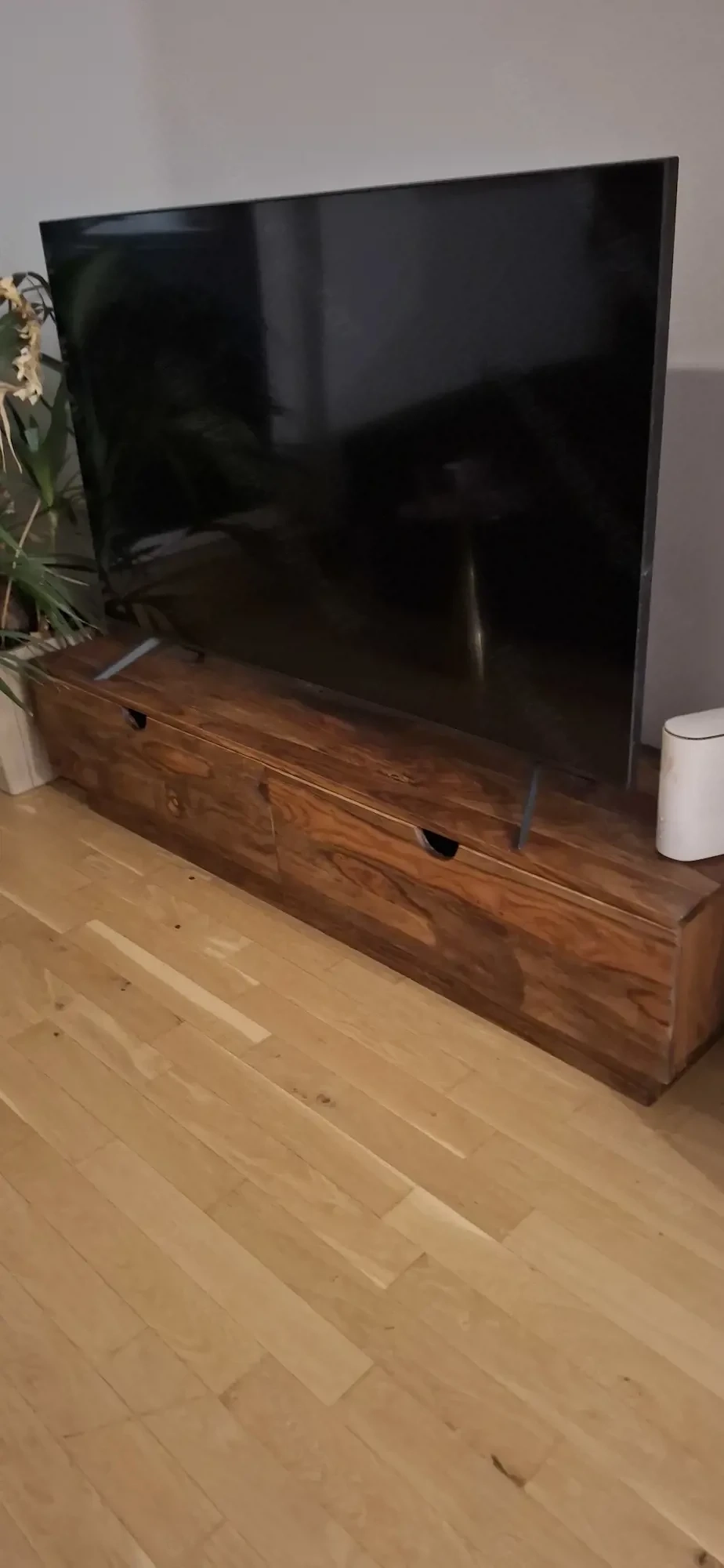 Vollholzfernsehkasterl dunkelbraun 