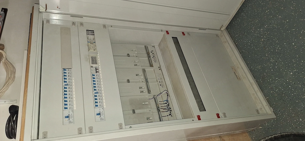 Hausverteiler, Elektroverteiler