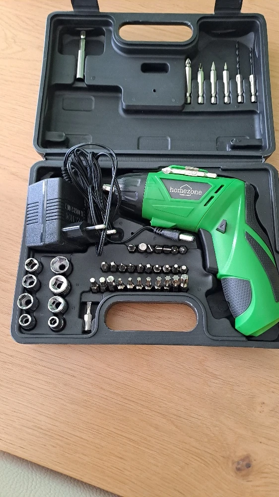 Neue  Bohrmaschine zu verkaufen währ es will nur Telefonisch erreichbar 0650 7104126 Danke 