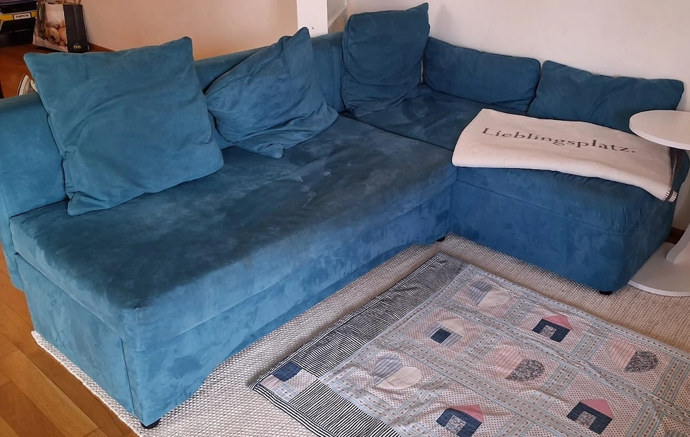 Gepflegte Schlafcouch günstig abzugeben. 