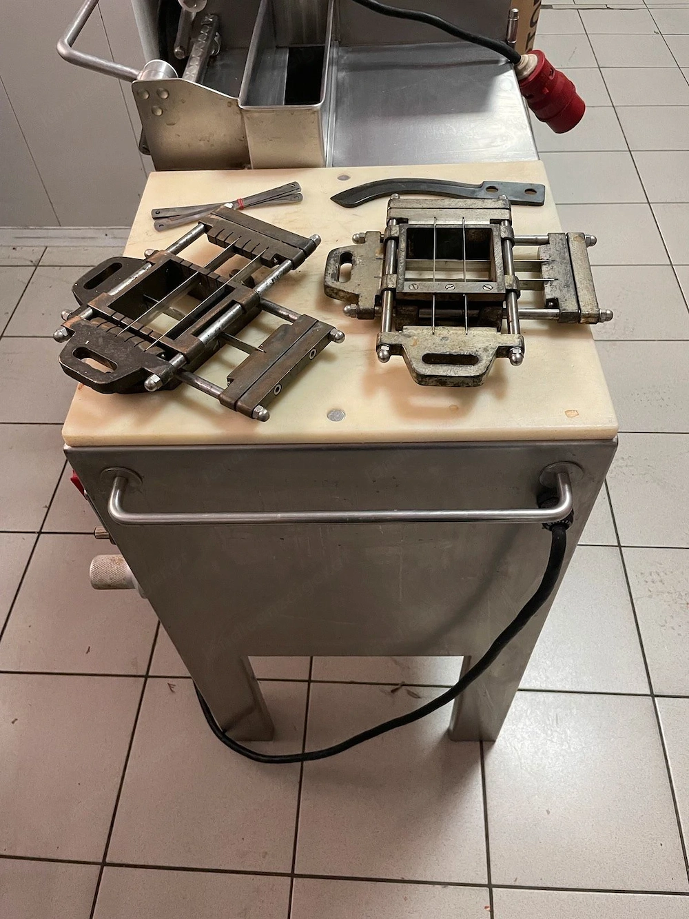 Metzgereimaschine Allesschneider der Firma RÜHLE