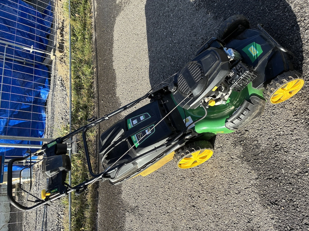 Rasenmäher zu verkaufen.