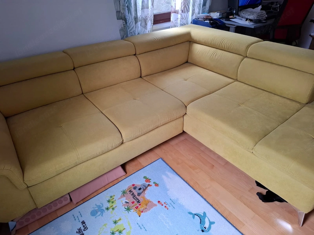 Gelbes Sofa L-förmig aus Stoff mit Ausziehfunktion und Stauraum