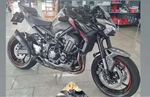 Kawasaki Z900 (2023)   Wie neu!