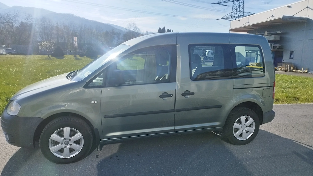 VW Caddy Diesel frisch vorgeführt 