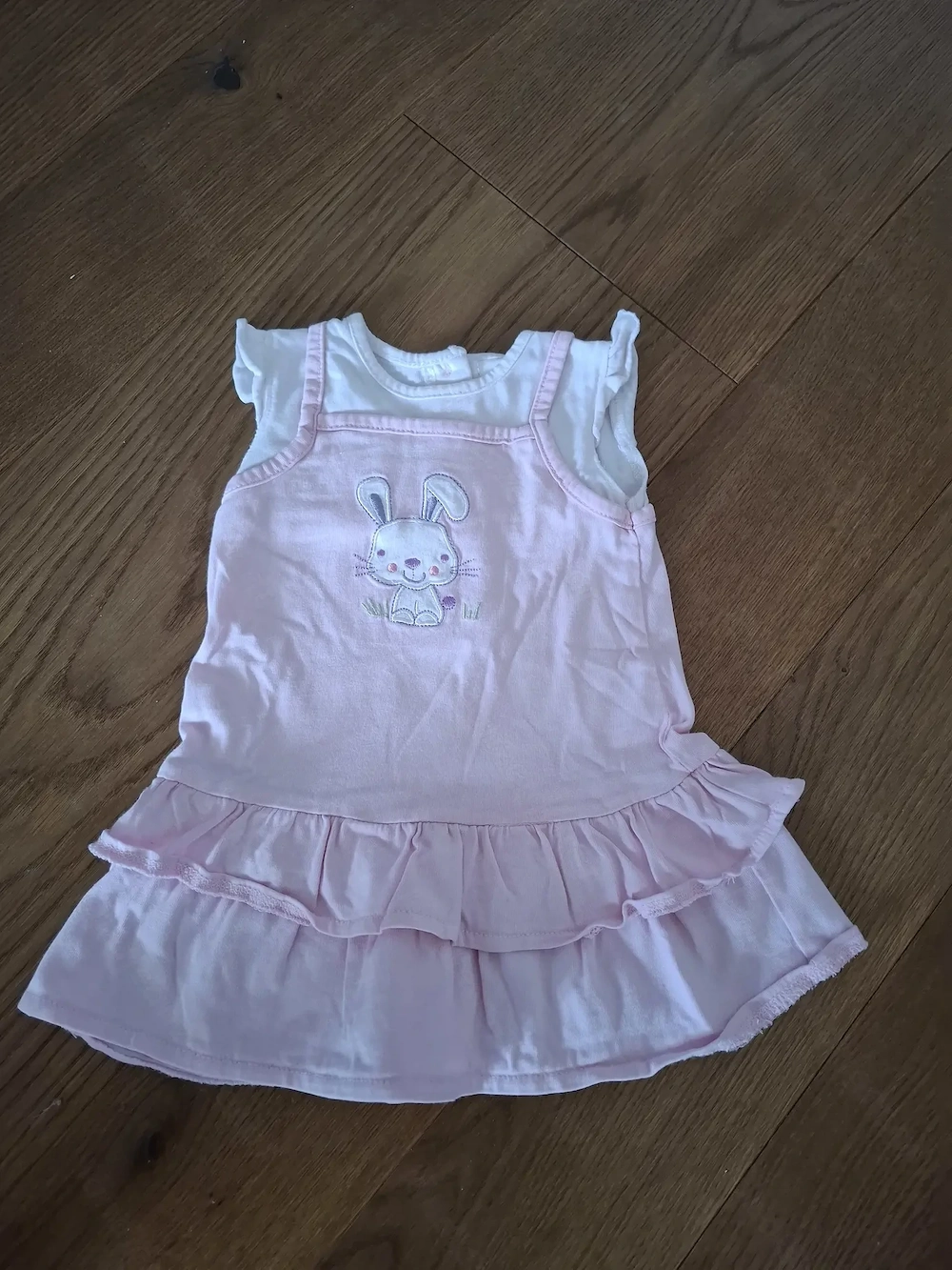 Kleid kurzarm mit Hase Größe 68