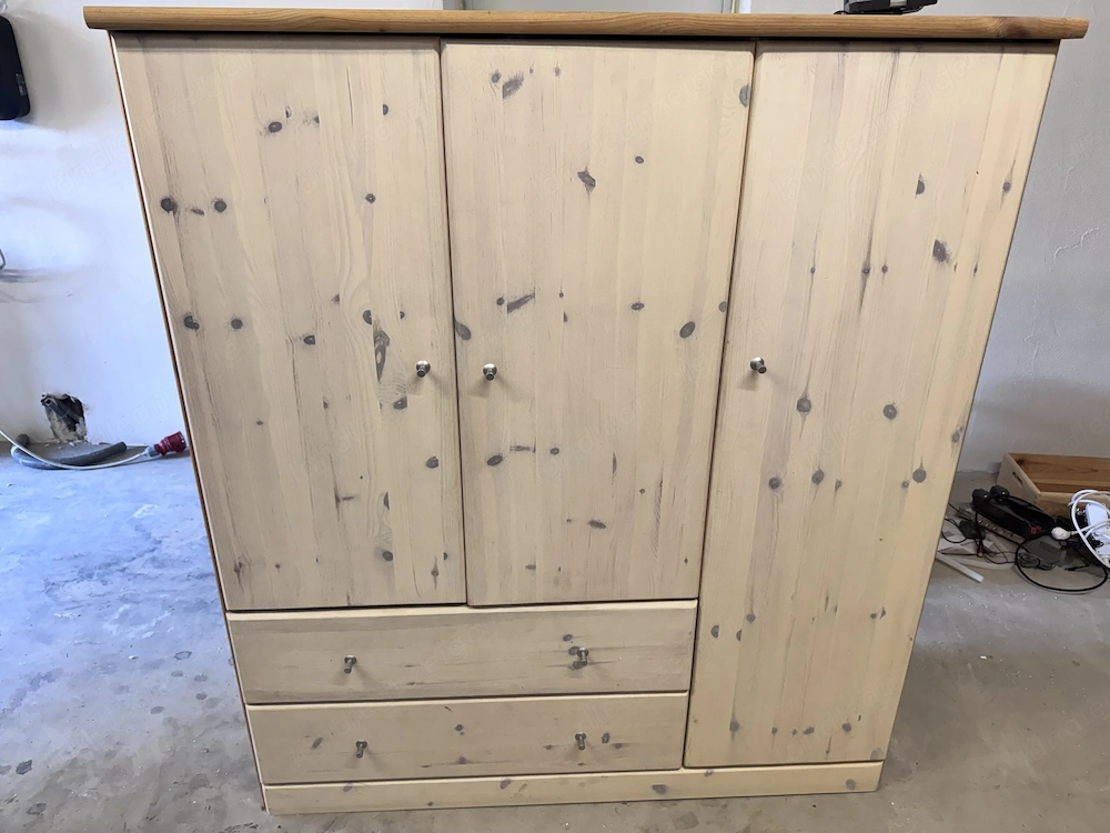 Massivholzkommode zum Basteln