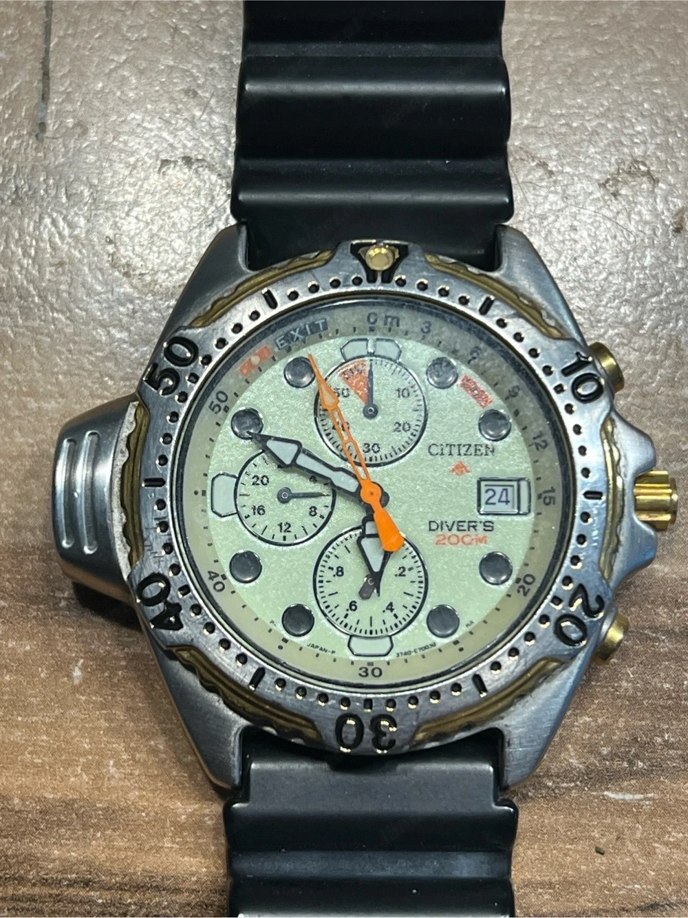 Echte Taucheruhr Citizen Promaster mit Tiefenmesser