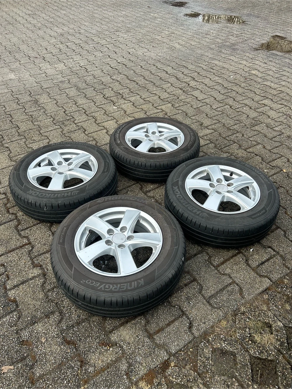 4x Sommerreifen 175 70 R14 auf Alufelgen (VW Polo)