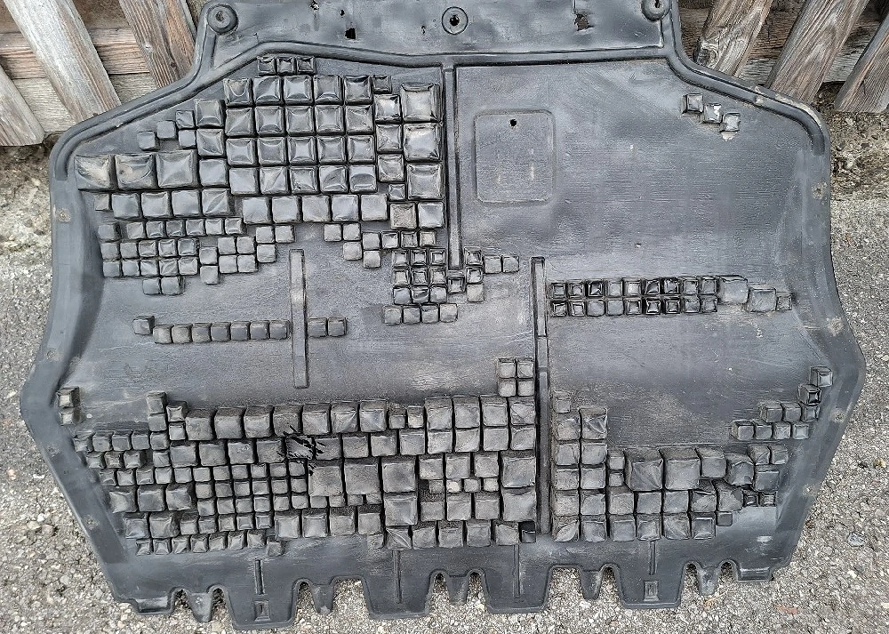 VW Volkswagen Golf 5 V 1.9 TDI BKC Unterfahrschutz Abdeckung Motor 1K0825237N