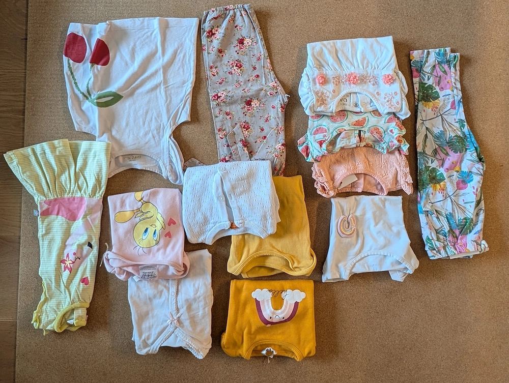 Kleiderpaket Mädchen Gr 86