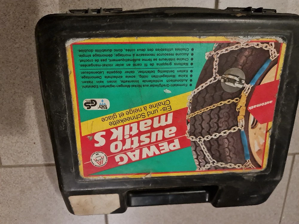 Schneeketten Neuwertig. nie gebraucht