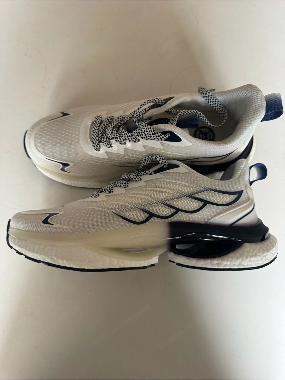 Stylische Sneaker   Größe EU 40   Sehr guter Zustand   