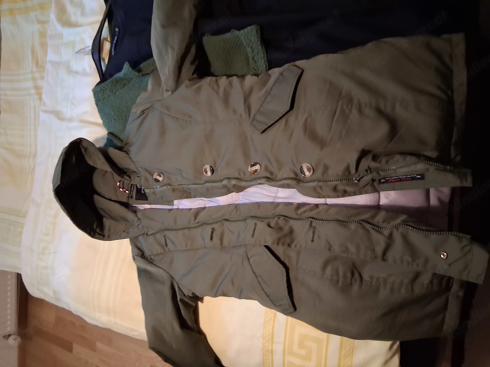 Verkaufe Damen Parka small nie getragen 