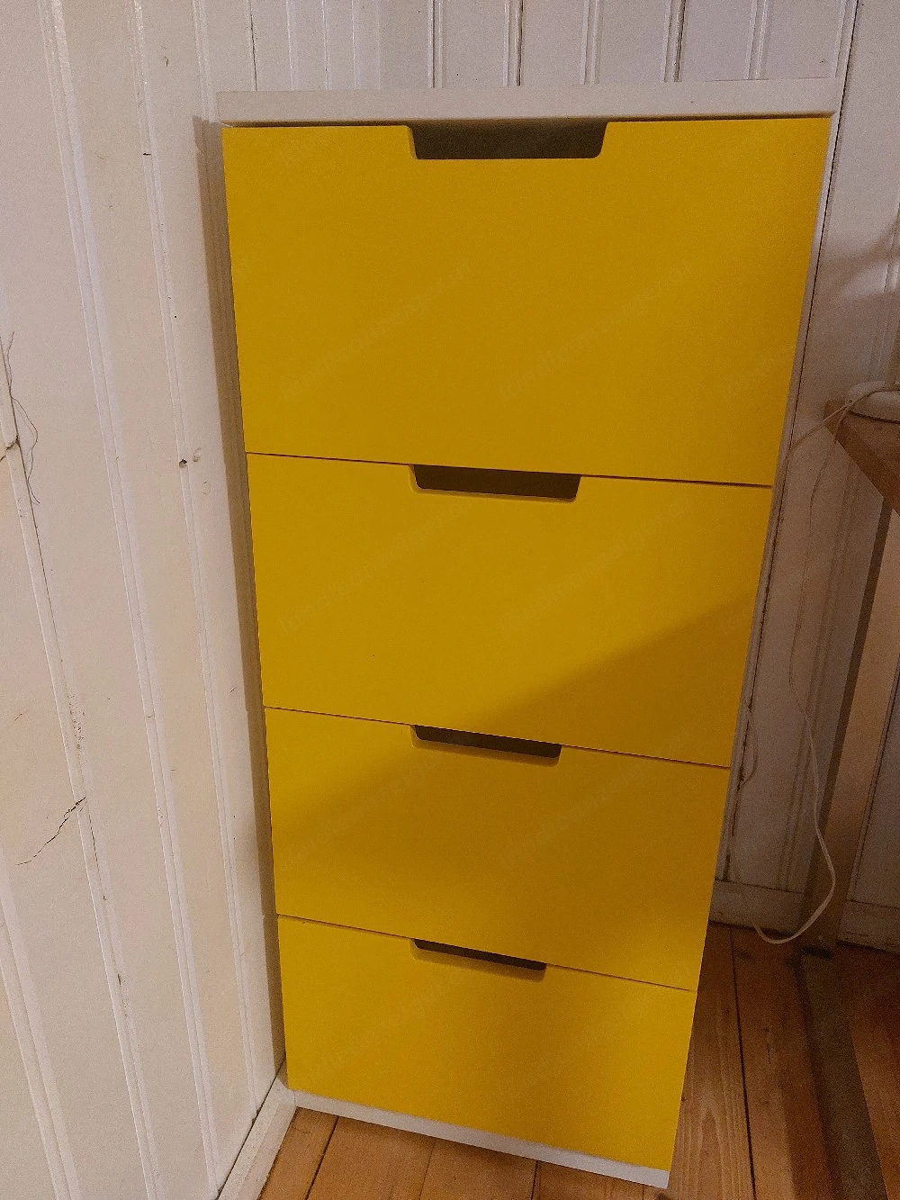 Ikea Nordli Kommode in gelb und weiß