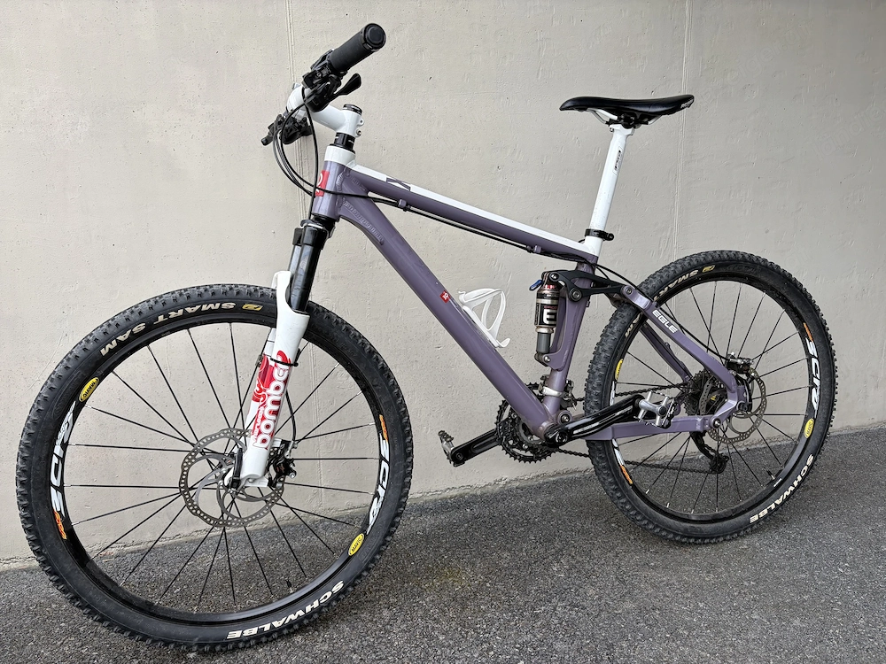 MTB Kraftstoff Modell X3, weiss dunkelpurpur, Rahmengrösse S