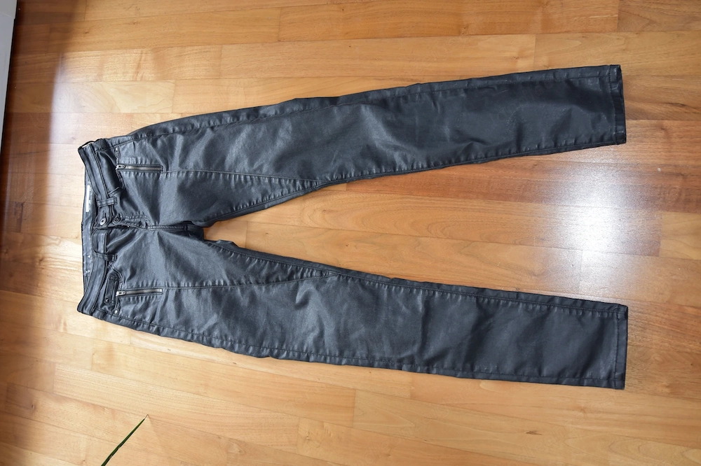 Glanzjeans von ESPRIT