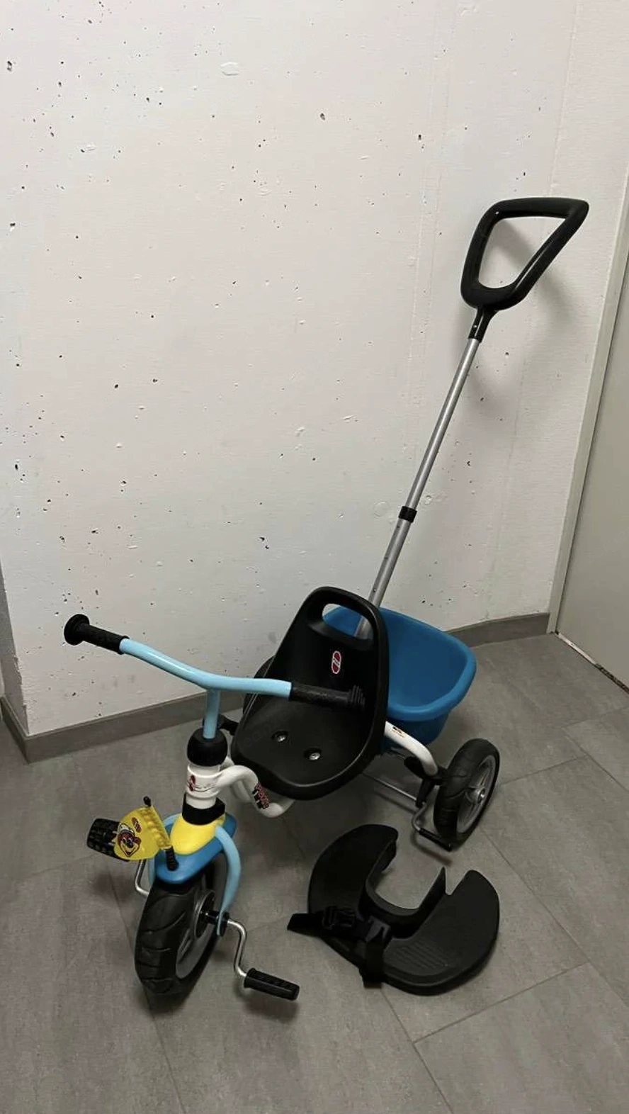 Puky Dreirad mit Schiebestange und Fußbrett