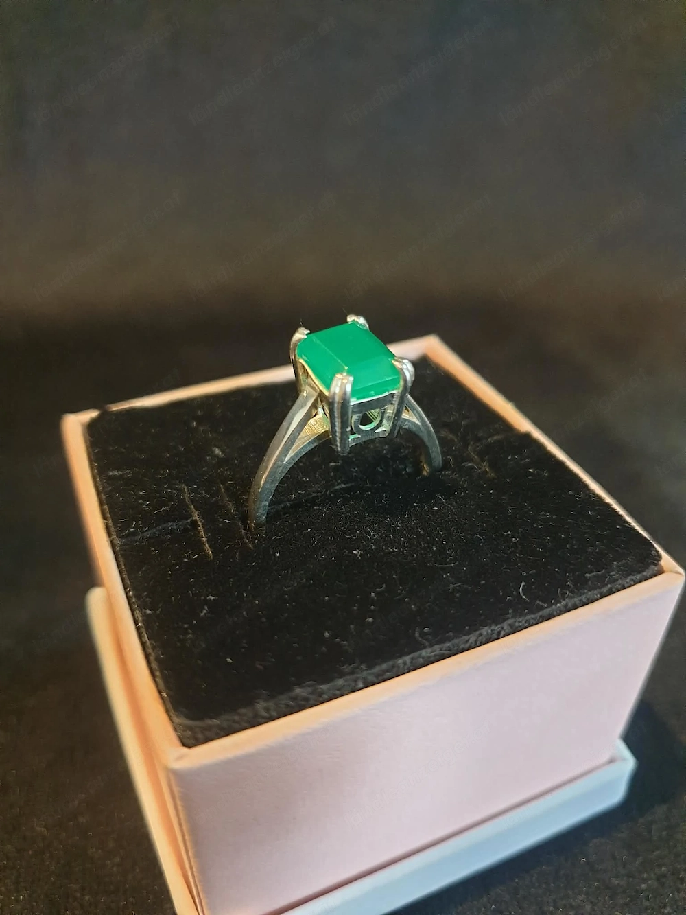 Eleganter Smaragd-Ring mit 2,4ct aus 925 Silber