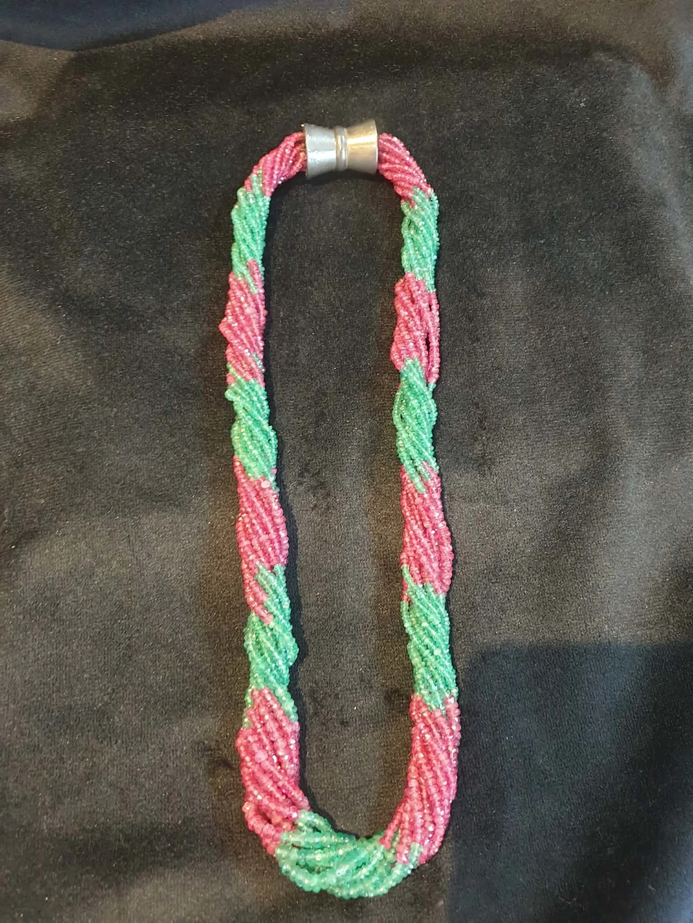 Mehrreihige Edelstein-Kette - Rubin & Smaragd