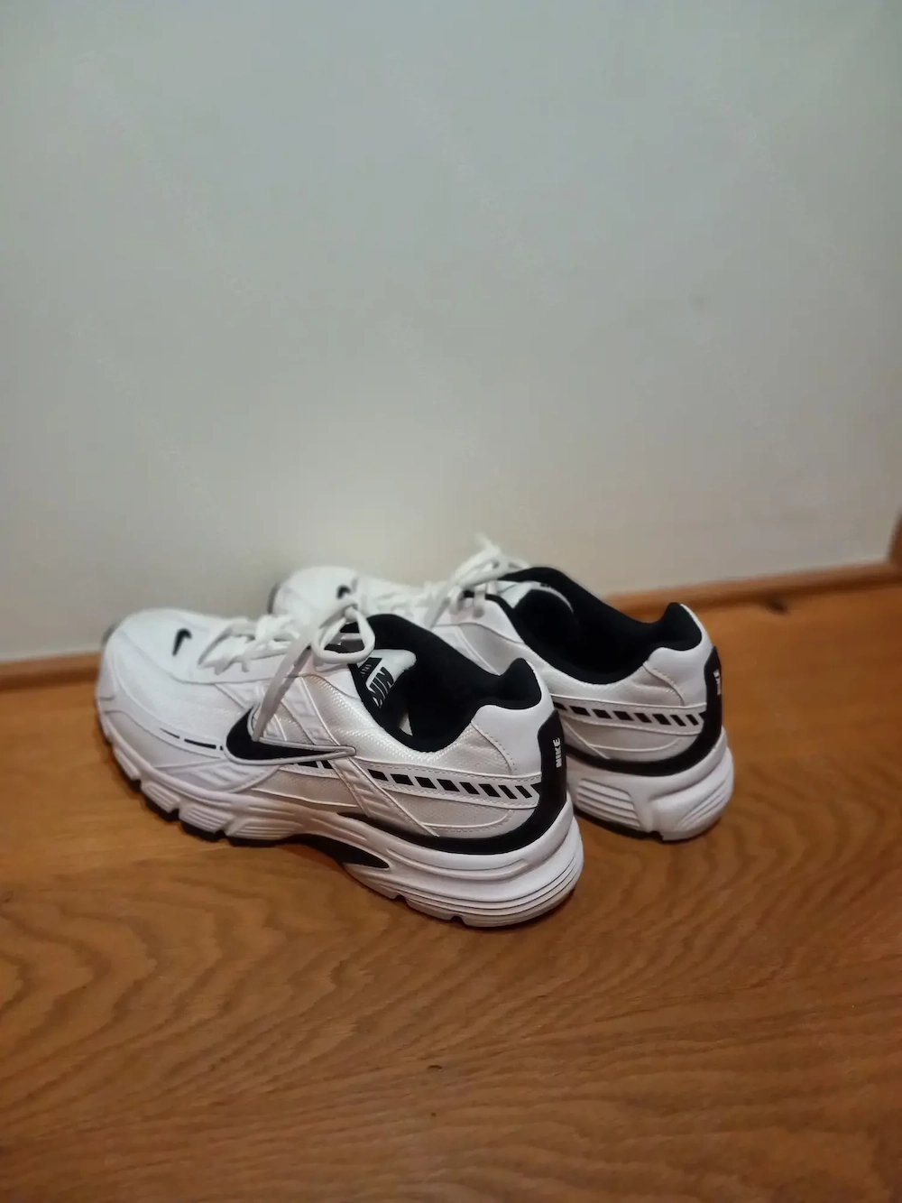 Schuhe Nike Initiator