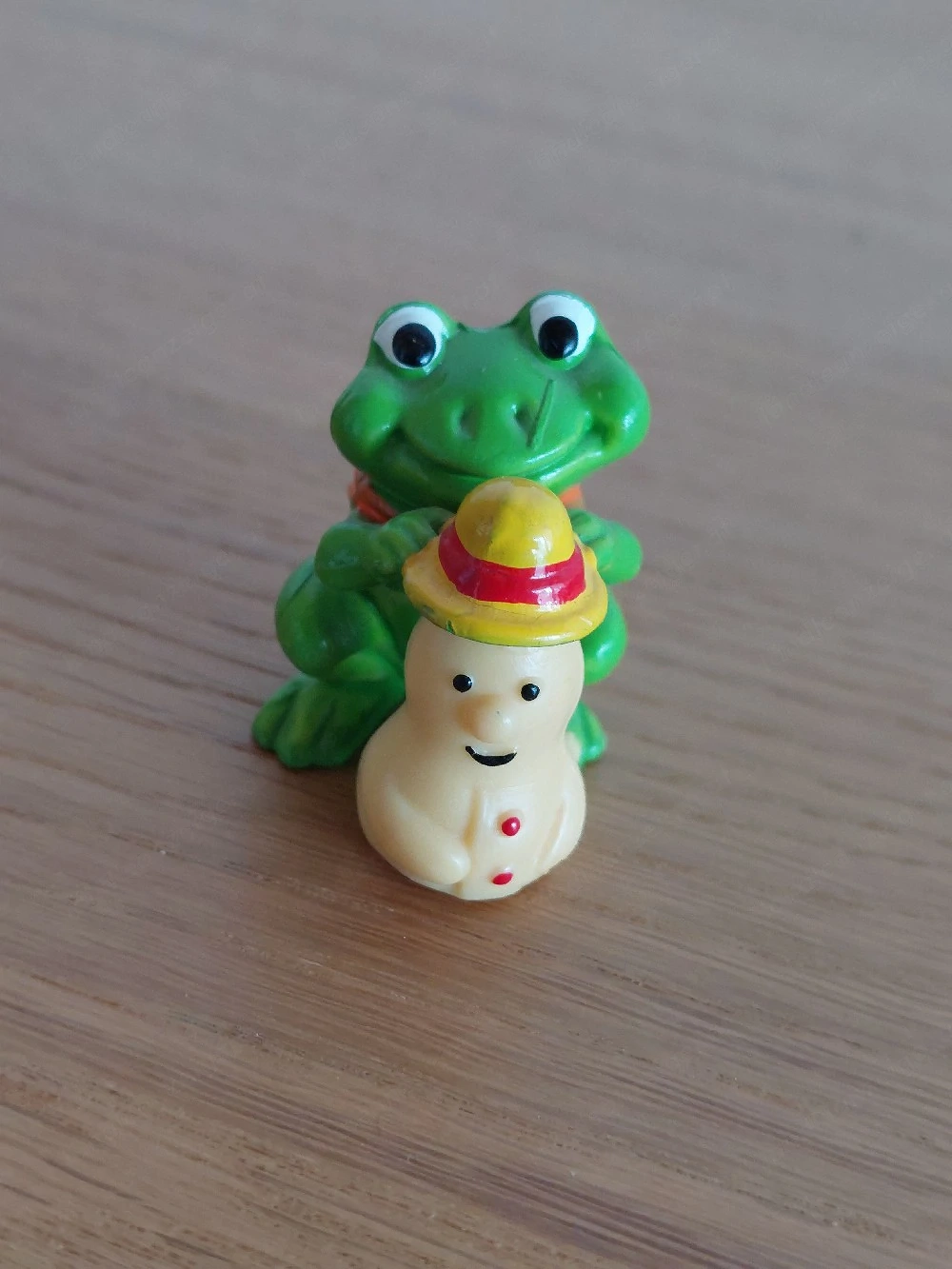 Frosch mit Schneemann Ü-Ei