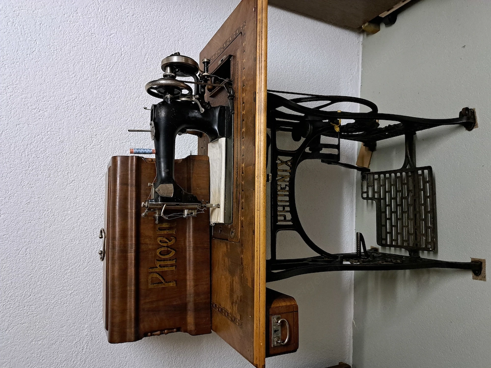 Alte Phönixnähmaschine