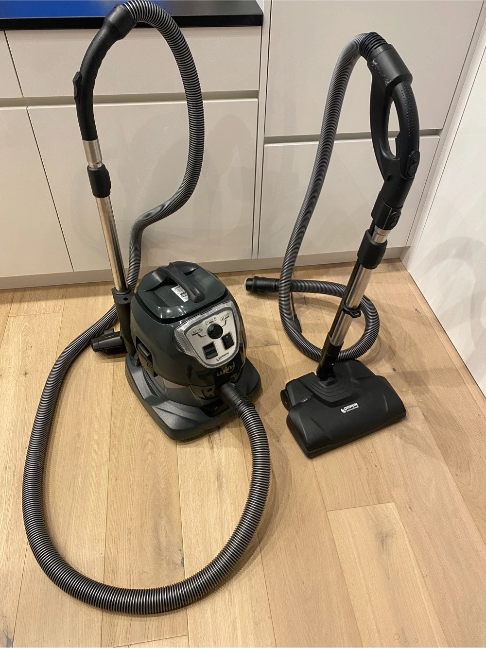 Prowinsauger mit Elektrobürste