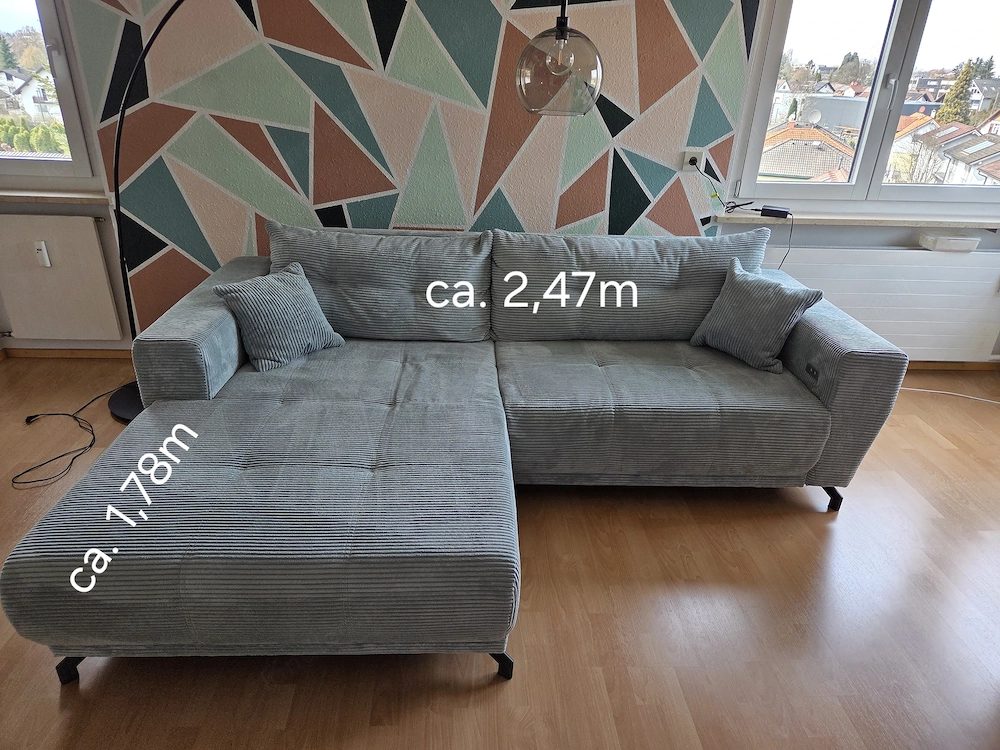Cord Sofa neuwertig, elektrisch ausziehbar