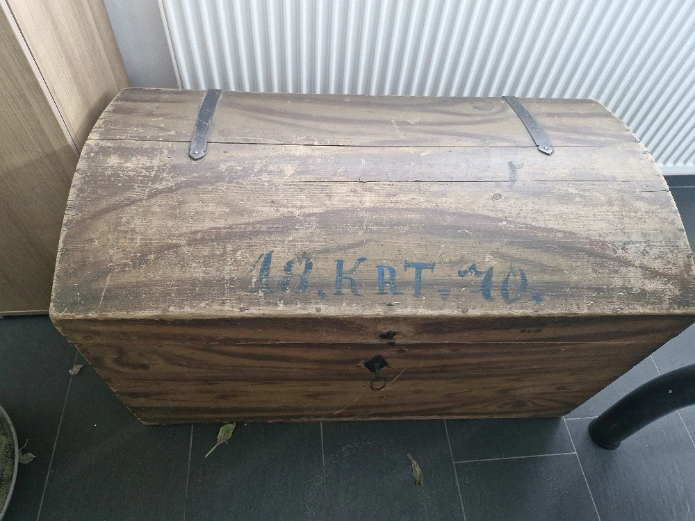 alte Truhe 