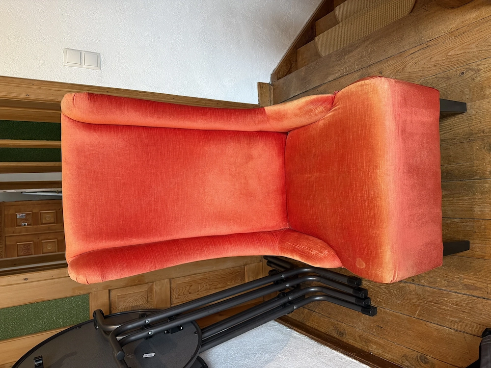 Roter Stuhl   Sessel 