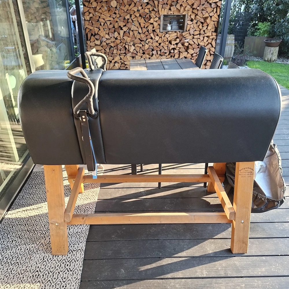 Voltigierbock, Tonnenpferd