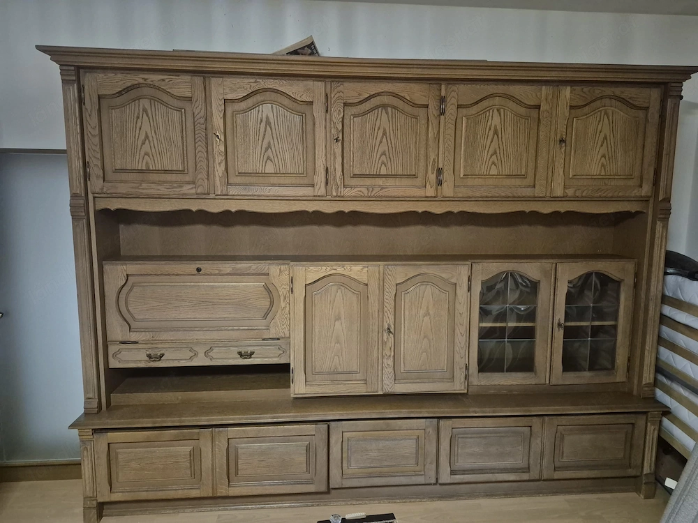 Wohnzimmerschrank zu verschenken 