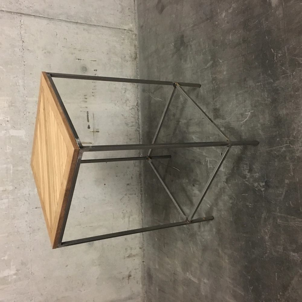 Stehtische und Hocker