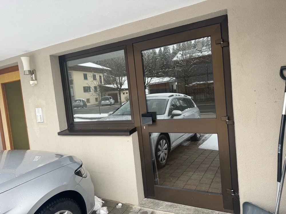  Ladentüre mit Fenster zu verschenken