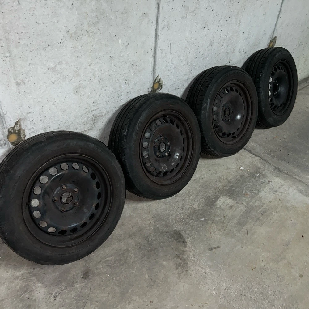 4x Vag stahlfelgen auf sommerreifen 205 60 16 92H Audi seat skoda VW 5x112