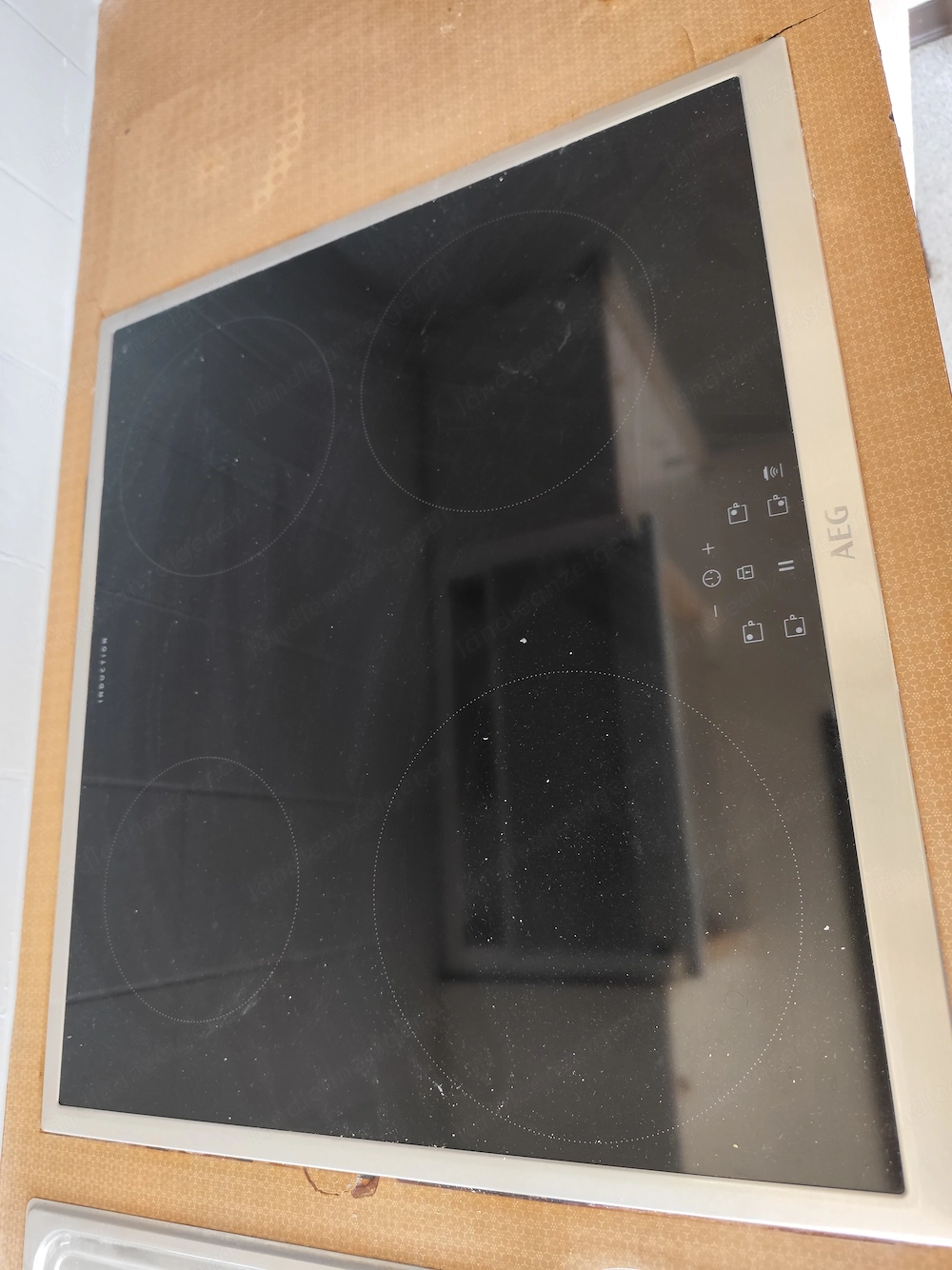 Herd mit Kochfeld und Kühlschrank