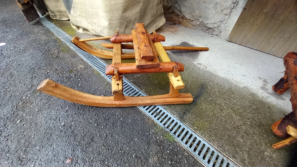Holzer Schlitten