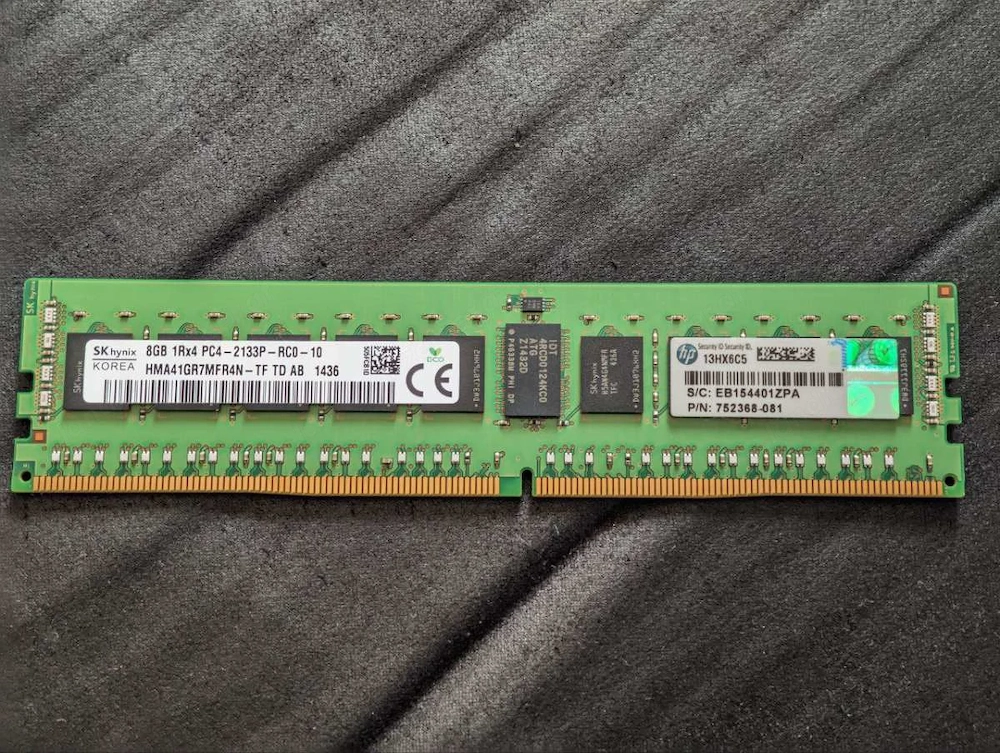8Stk 8GB ECC DDR4 Arbeitsspeicher (64GB Gesamt)