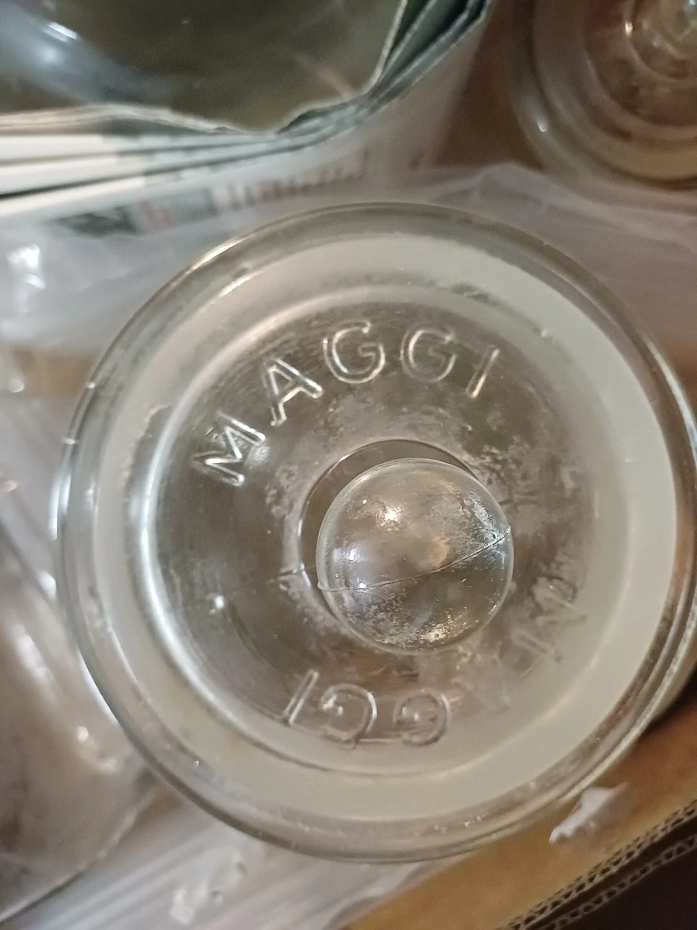 Grosse Gläser Maggi und mehr 